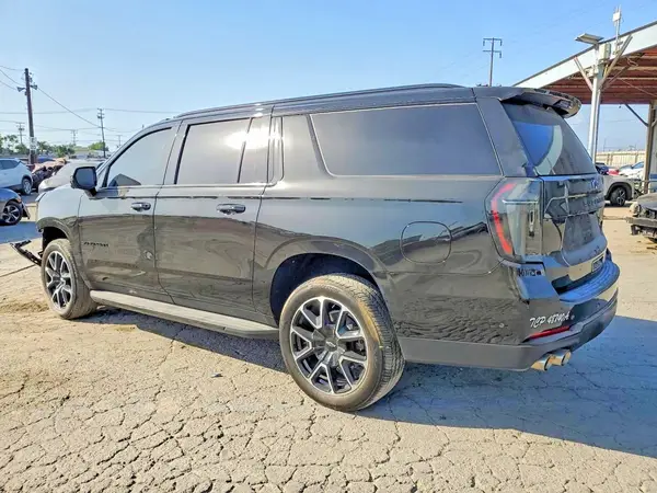 1GNS6EKD4TR142881 2026 CHEVROLET SUBURBAN - Image 2
