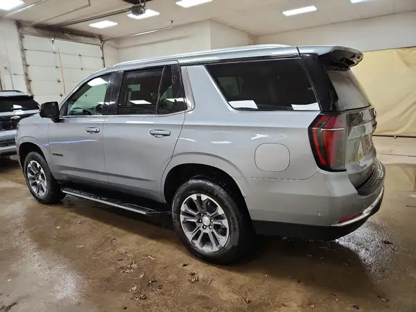 1GNS6MRD7SR380402 2025 CHEVROLET TAHOE - Image 2