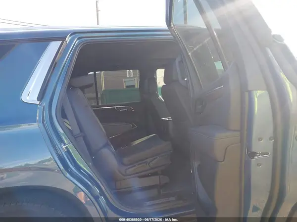 1GNS6NRD8SR375943 2025 CHEVROLET TAHOE - Image 8