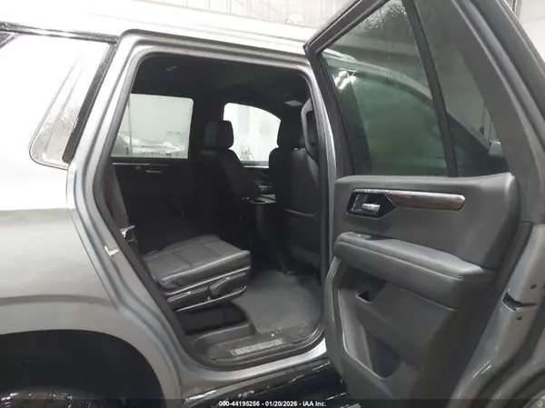 1GNS6NRDXSR239040 2025 CHEVROLET TAHOE - Image 8