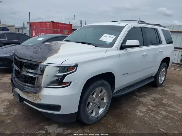 1GNSCAEC1HR210338 2017 CHEVROLET TAHOE - Image 2