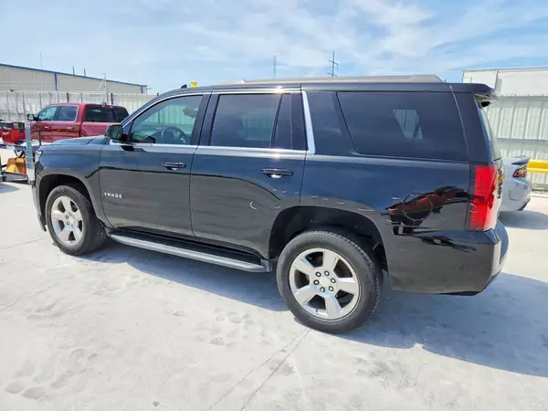 1GNSCAEC1KR176697 2019 CHEVROLET TAHOE - Image 2