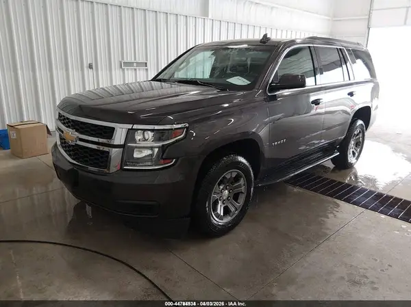 1GNSCAEC8JR282935 2018 CHEVROLET TAHOE - Image 2