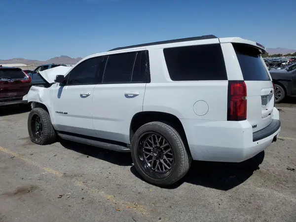 1GNSCAKC0JR296669 2018 CHEVROLET TAHOE - Image 2