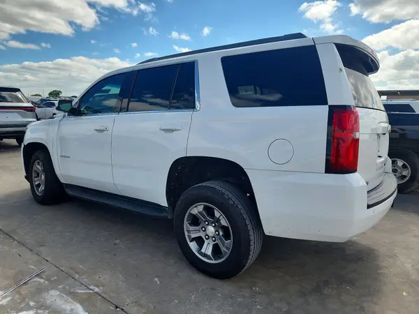 1GNSCAKC0KR237509 2019 CHEVROLET TAHOE - Image 2