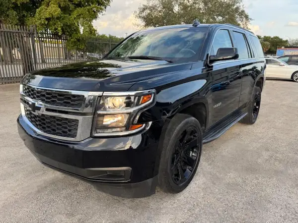 1GNSCAKC0KR273927 2019 CHEVROLET TAHOE - Image 1