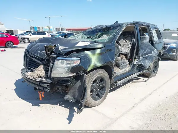 1GNSCAKC0KR368939 2019 CHEVROLET TAHOE - Image 2