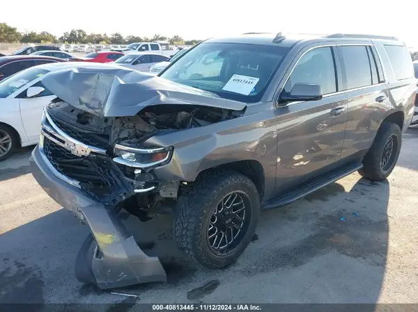 1GNSCAKC1HR269393 2017 CHEVROLET TAHOE - Image 2