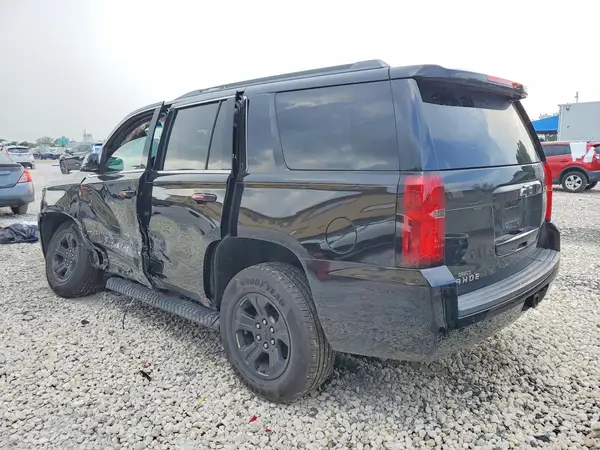 1GNSCAKC1JR362601 2018 CHEVROLET TAHOE - Image 2