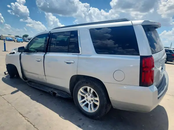 1GNSCAKC1KR157555 2019 CHEVROLET TAHOE - Image 2