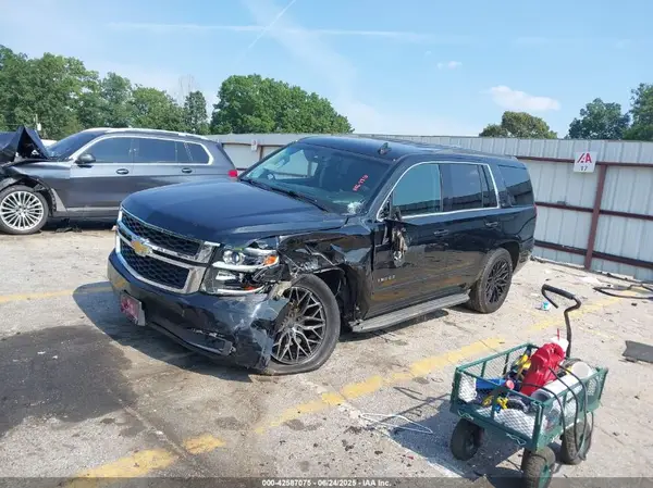 1GNSCAKC2GR468810 2016 CHEVROLET TAHOE - Image 2