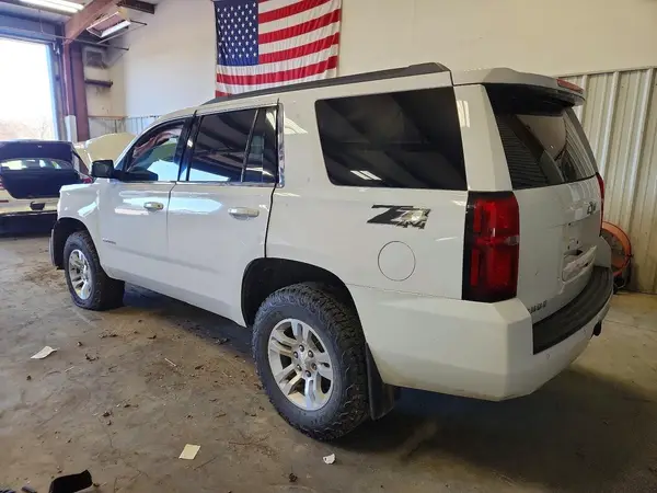 1GNSCAKC2HR314034 2017 CHEVROLET TAHOE - Image 2