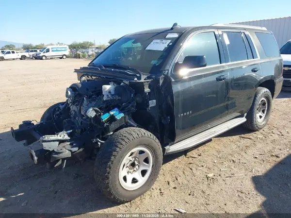 1GNSCAKC3HR283103 2017 CHEVROLET TAHOE - Image 2