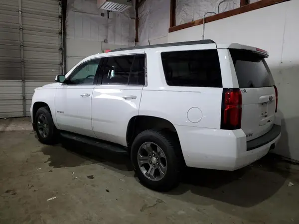 1GNSCAKC3JR328420 2018 CHEVROLET TAHOE - Image 2