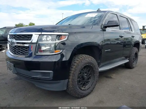 1GNSCAKC5HR239524 2017 CHEVROLET TAHOE - Image 2