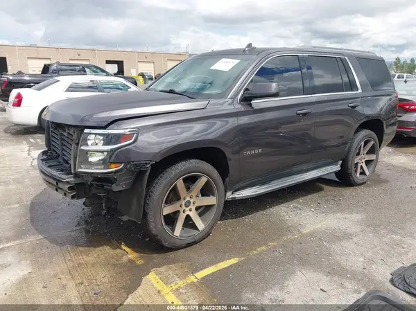 1GNSCAKC7HR226449 2017 CHEVROLET TAHOE - Image 2