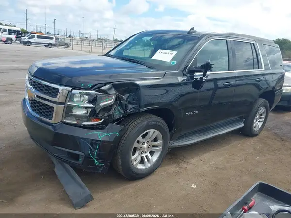 1GNSCAKC7HR231988 2017 CHEVROLET TAHOE - Image 2
