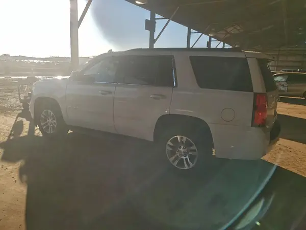 1GNSCAKC8JR328820 2018 CHEVROLET TAHOE - Image 2