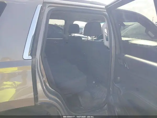 1GNSCAKC9HR388387 2017 CHEVROLET TAHOE - Image 8