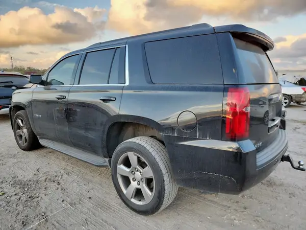 1GNSCAKCXHR319871 2017 CHEVROLET TAHOE - Image 2