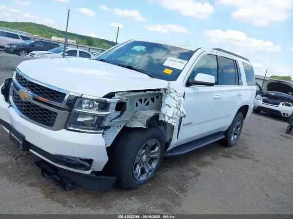 1GNSCAKCXLR105018 2020 CHEVROLET TAHOE - Image 2