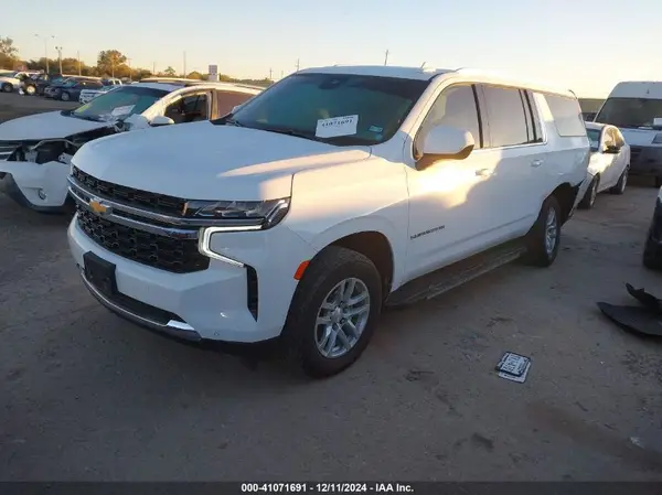 1GNSCBEDXPR297878 2023 CHEVROLET SUBURBAN - Image 2