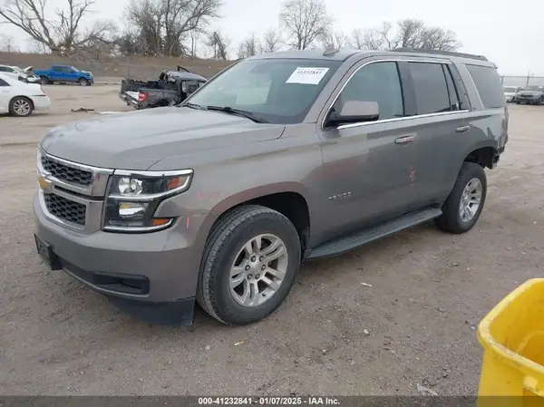 1GNSCBKC0HR228016 2017 CHEVROLET TAHOE - Image 2