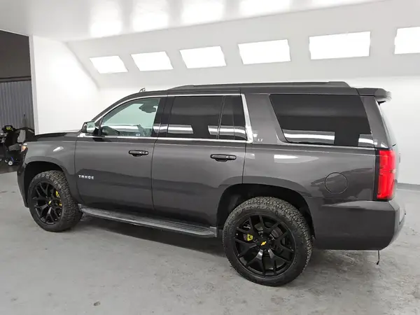 1GNSCBKC0HR256933 2017 CHEVROLET TAHOE - Image 2