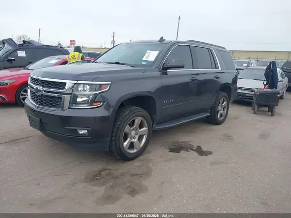 1GNSCBKC0JR381758 2018 CHEVROLET TAHOE - Image 2