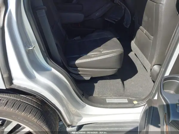 1GNSCBKC0KR240660 2019 CHEVROLET TAHOE - Image 8