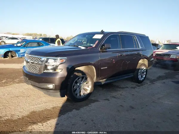 1GNSCBKC1HR238568 2017 CHEVROLET TAHOE - Image 2