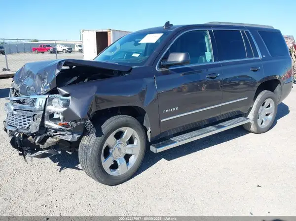 1GNSCBKC1HR403647 2017 CHEVROLET TAHOE - Image 2