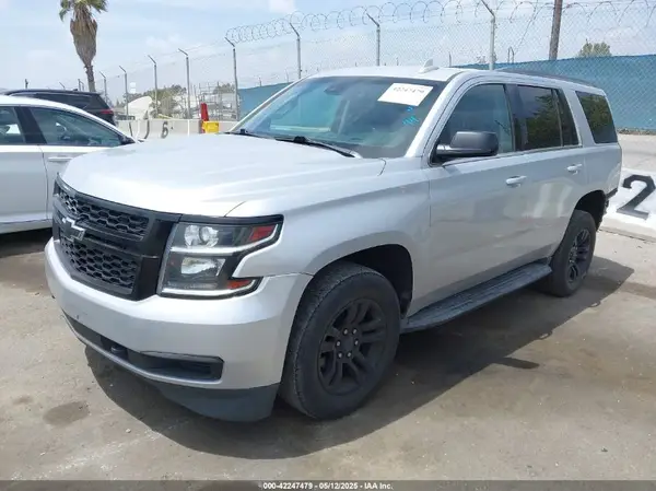 1GNSCBKC1JR148374 2018 CHEVROLET TAHOE - Image 2