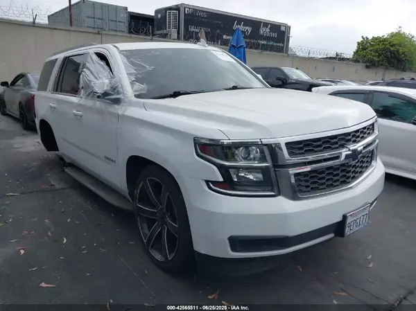 1GNSCBKC1JR206967 2018 CHEVROLET TAHOE - Image 1