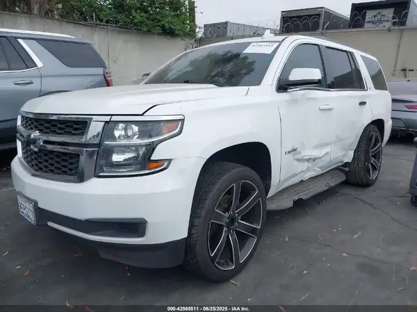 1GNSCBKC1JR206967 2018 CHEVROLET TAHOE - Image 2