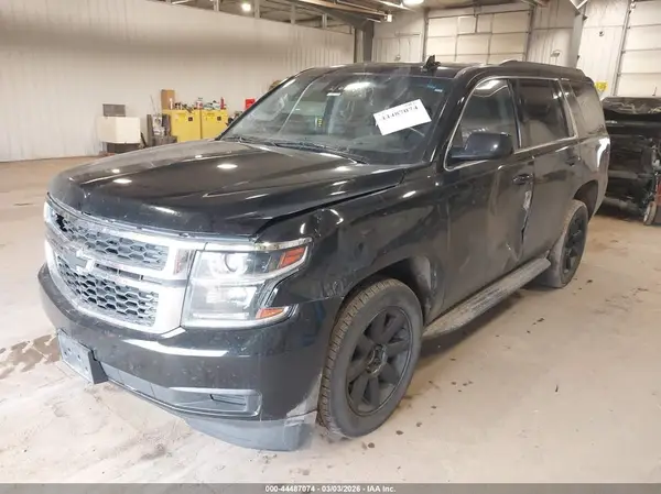 1GNSCBKC1JR278221 2018 CHEVROLET TAHOE - Image 2