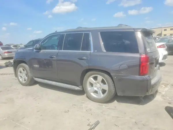 1GNSCBKC1JR327949 2018 CHEVROLET TAHOE - Image 2