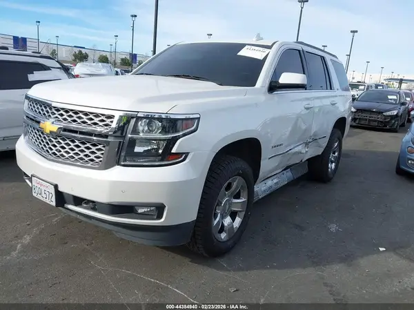 1GNSCBKC1JR368436 2018 CHEVROLET TAHOE - Image 2