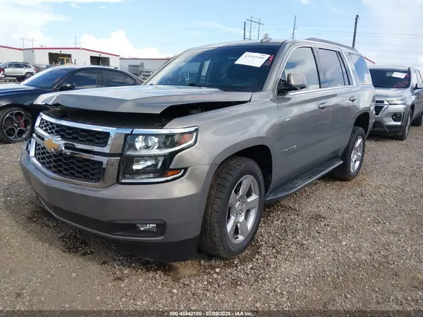 1GNSCBKC1JR385706 2018 CHEVROLET TAHOE - Image 2