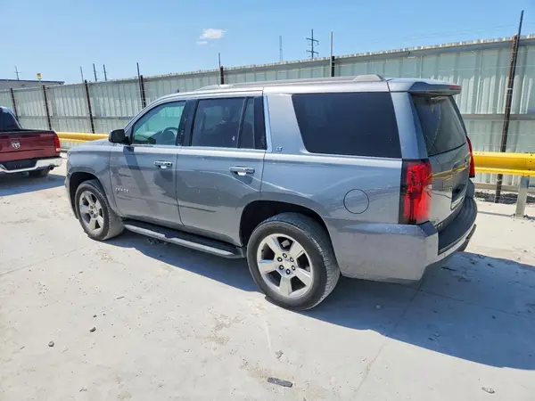 1GNSCBKC1JR389058 2018 CHEVROLET TAHOE - Image 2