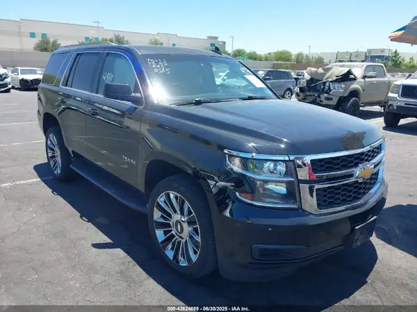 1GNSCBKC2HR132565 2017 CHEVROLET TAHOE - Image 1