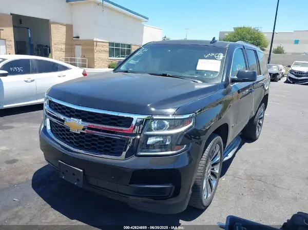 1GNSCBKC2HR132565 2017 CHEVROLET TAHOE - Image 2