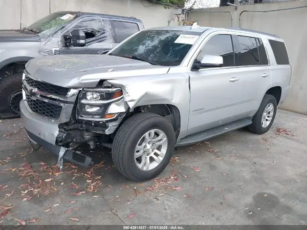 1GNSCBKC2HR226056 2017 CHEVROLET TAHOE - Image 2