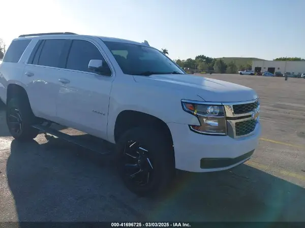 1GNSCBKC2HR335360 2017 CHEVROLET TAHOE - Image 1