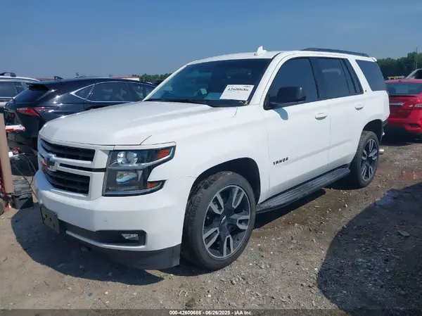 1GNSCBKC2KR128944 2019 CHEVROLET TAHOE - Image 2