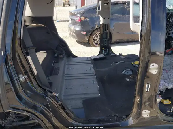 1GNSCBKC2KR158557 2019 CHEVROLET TAHOE - Image 8