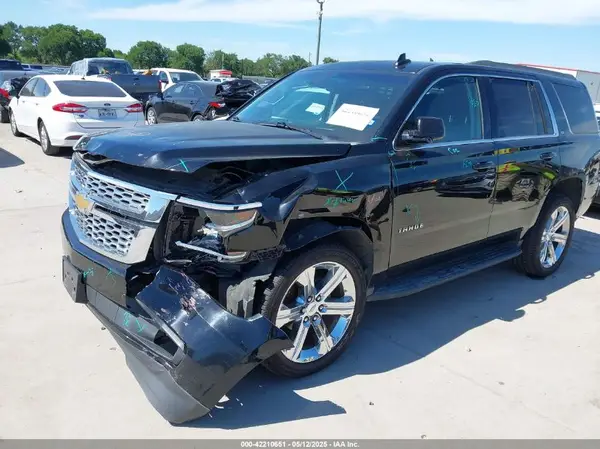 1GNSCBKC3HR373650 2017 CHEVROLET TAHOE - Image 2