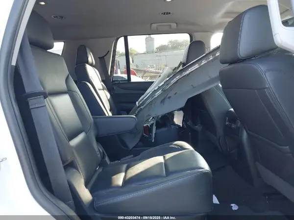 1GNSCBKC3JR137702 2018 CHEVROLET TAHOE - Image 8
