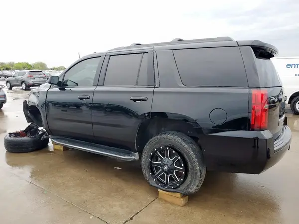 1GNSCBKC3JR351640 2018 CHEVROLET TAHOE - Image 2