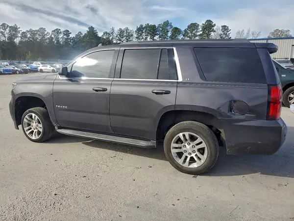 1GNSCBKC4HR111975 2017 CHEVROLET TAHOE - Image 2